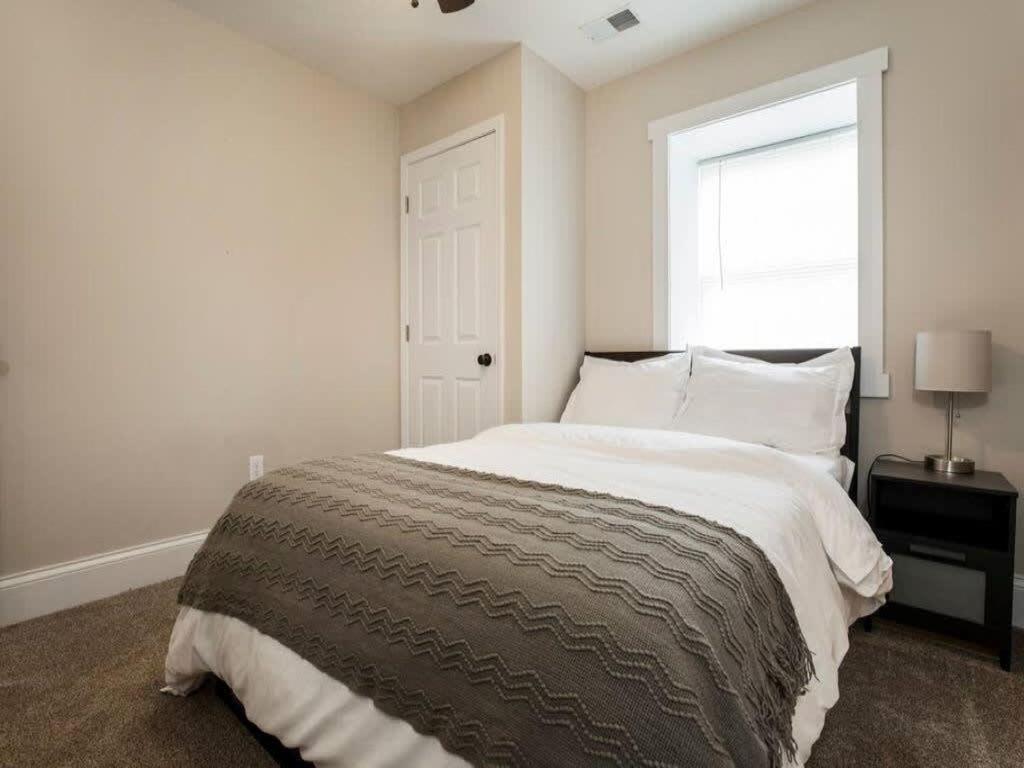 Spacious 3br House With Backyard In Nulu Cozysuites * Louisville