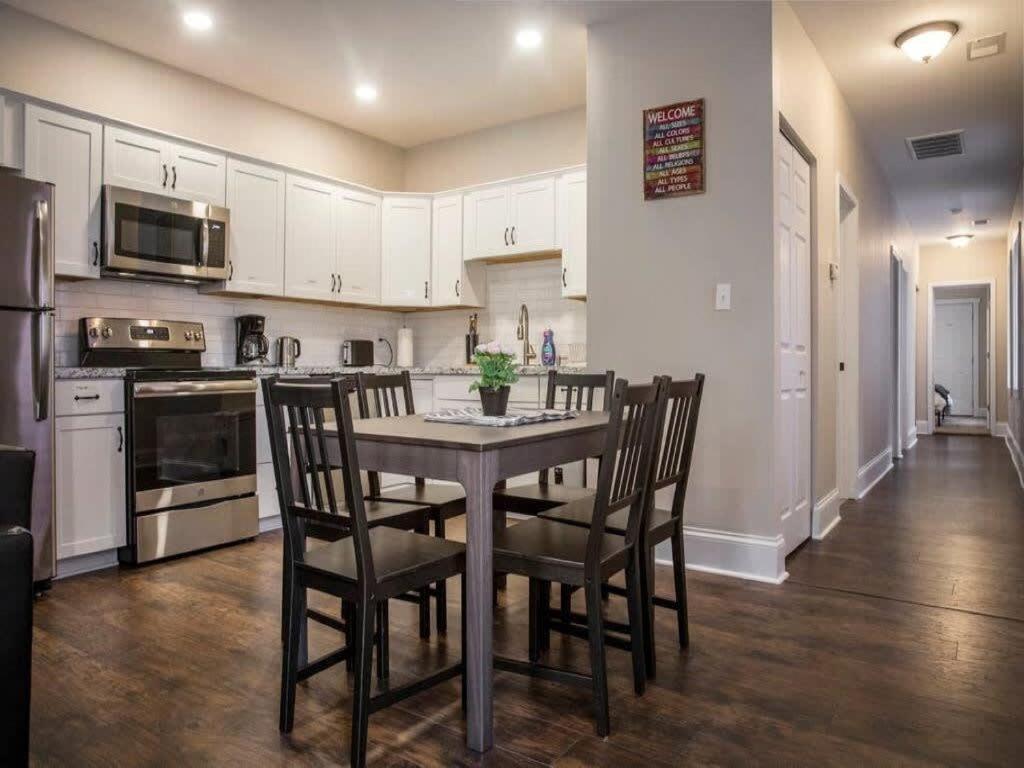 Spacious 3br House With Backyard In Nulu Cozysuites * Louisville