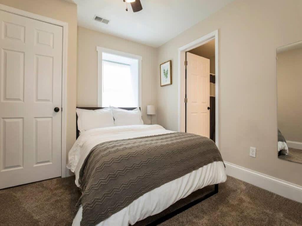 Spacious 3br House With Backyard In Nulu Cozysuites * Louisville